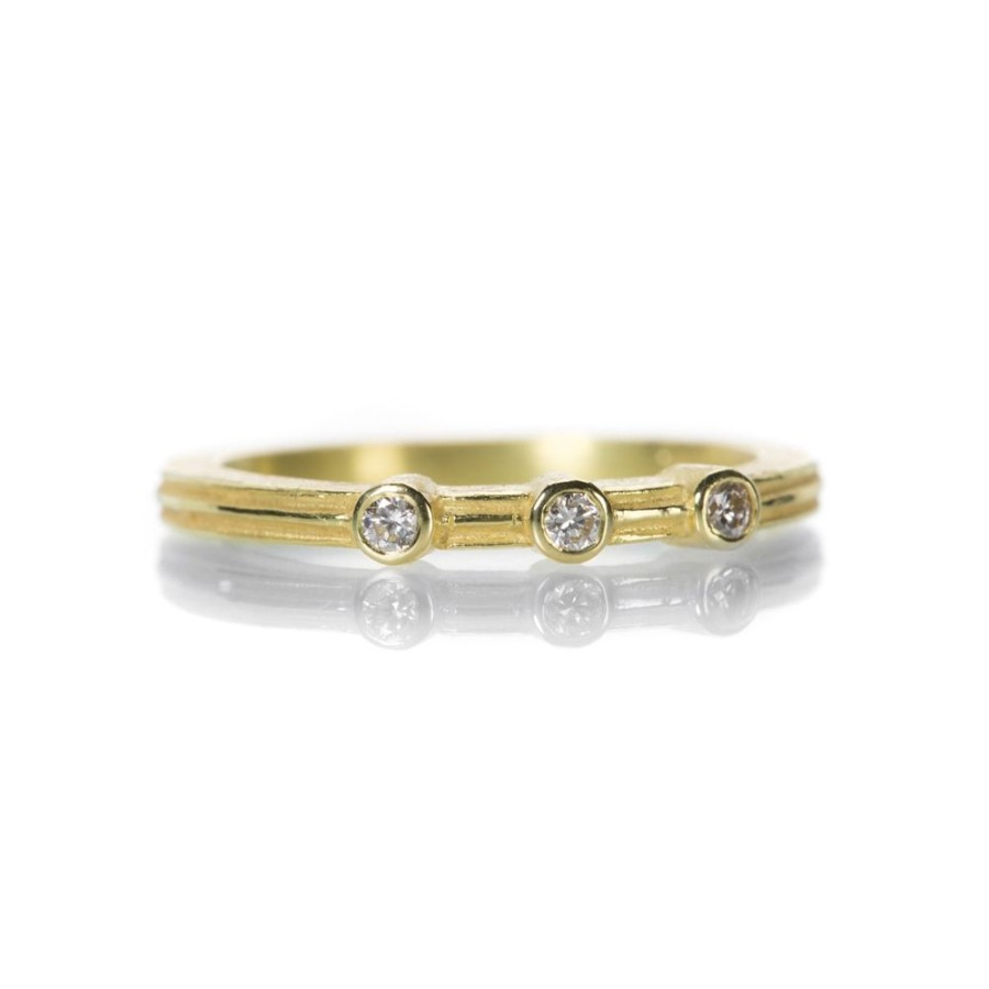 Rings Barbara Heinrich | Fluted Three Diamond Band-1