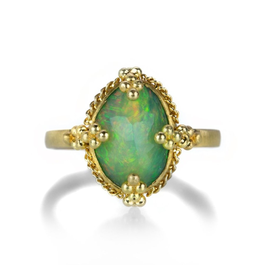 Rings Amali | 18K Oval Bezel Set Ethiopian Opal Ring