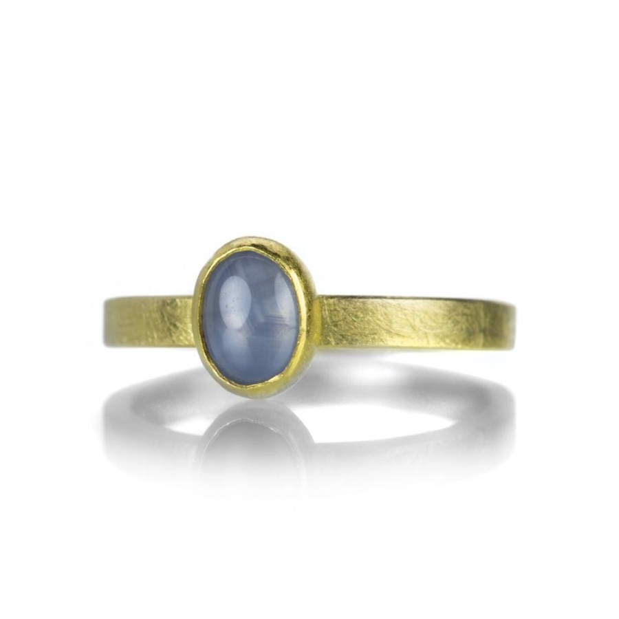 Rings Petra Class | Small Oval Blue Star Sapphire Ring