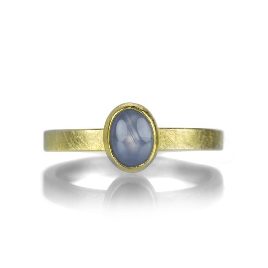 Rings Petra Class | Small Oval Blue Star Sapphire Ring