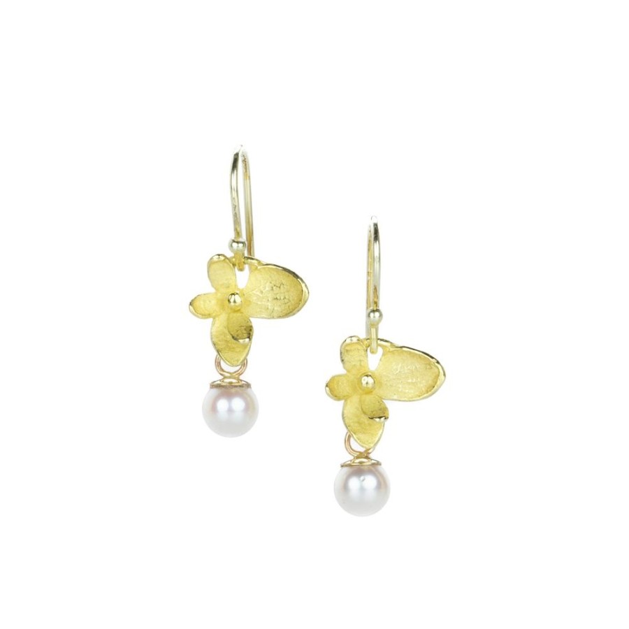 Earrings John Iversen | 18K Gold Baby Hydrangeas With Pearl Drops