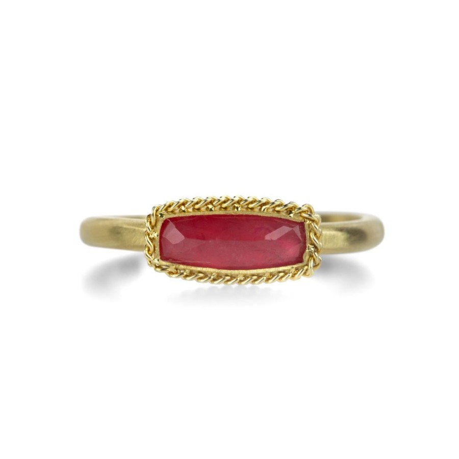 Rings Amali | Rectangular Rhodolite Garnet Ring