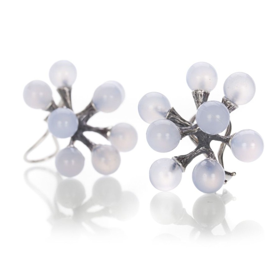 Earrings John Iversen | Single Chalcedony Jacks Earrings