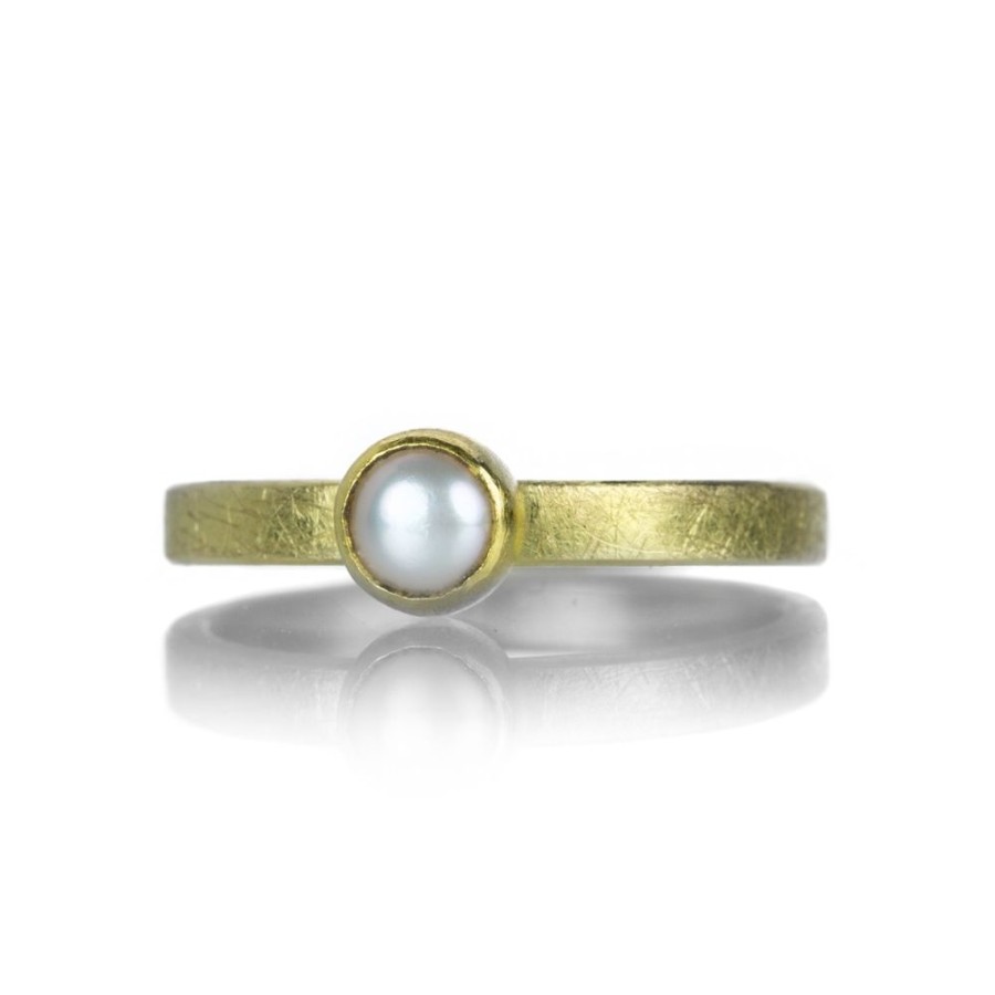 Rings Petra Class | Tiny Cultured Pearl Ring